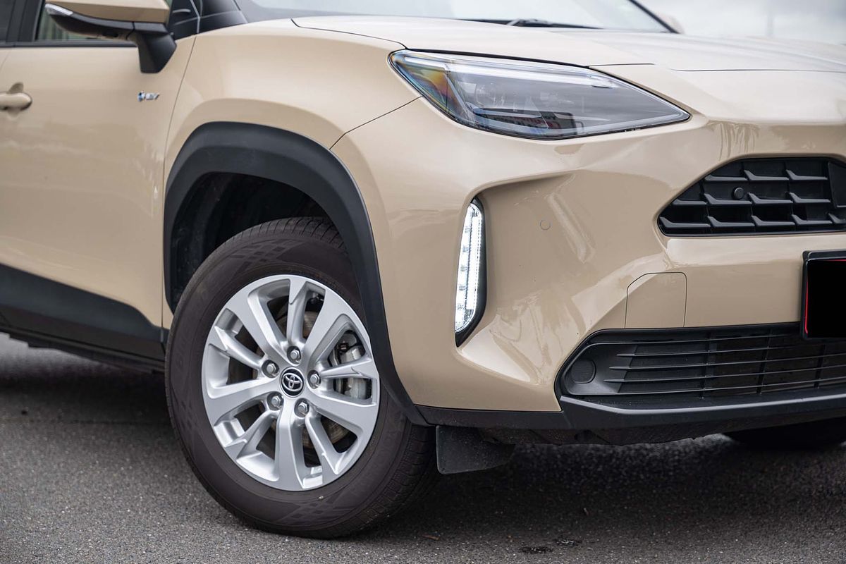 2025 Toyota Yaris Cross GXL