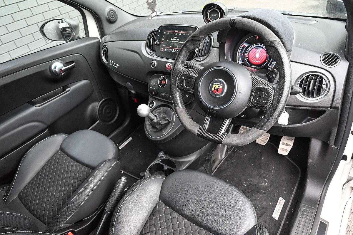 2022 Abarth 695 Competizione