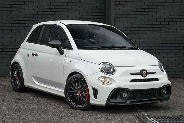 2022 Abarth 695 Competizione