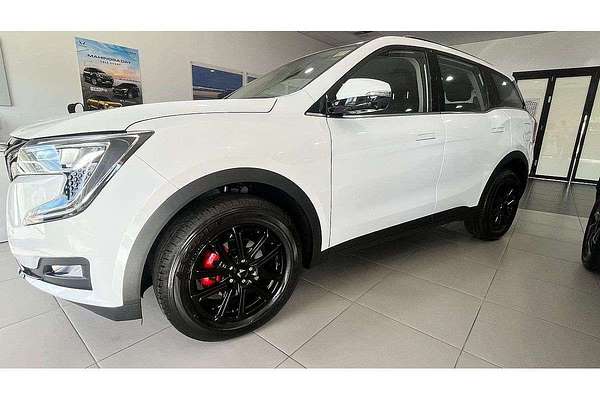 2025 Mahindra XUV700 AX7L