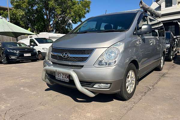 2014 Hyundai iMax  TQ-W