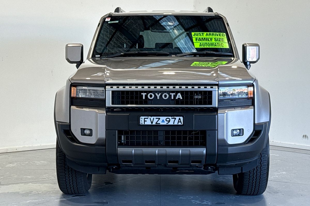2025 Toyota Landcruiser Prado