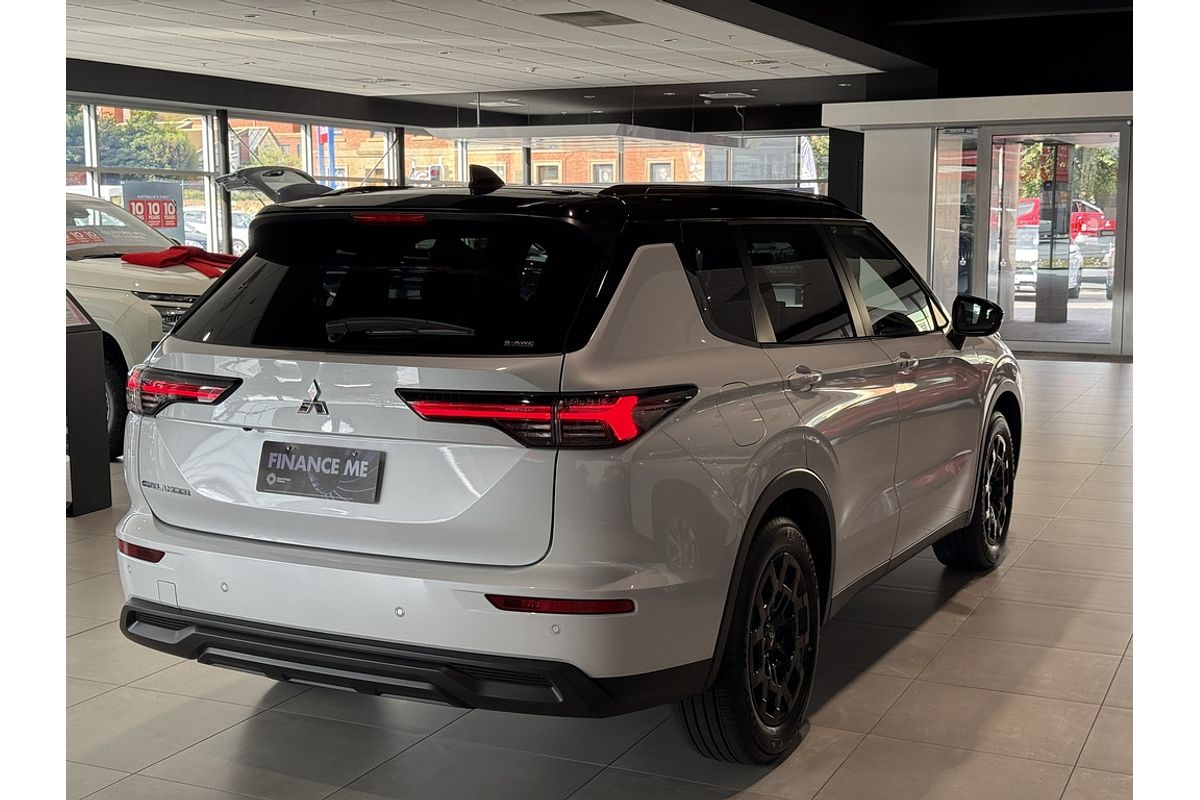 2025 Mitsubishi ZM Outlander LS 2.5L CVT AWD 7ST