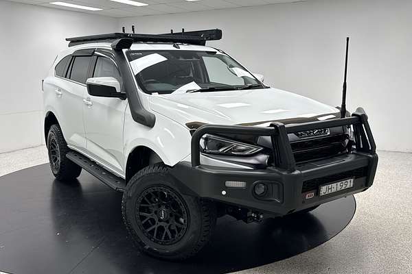 2023 Isuzu MU-X LS-T