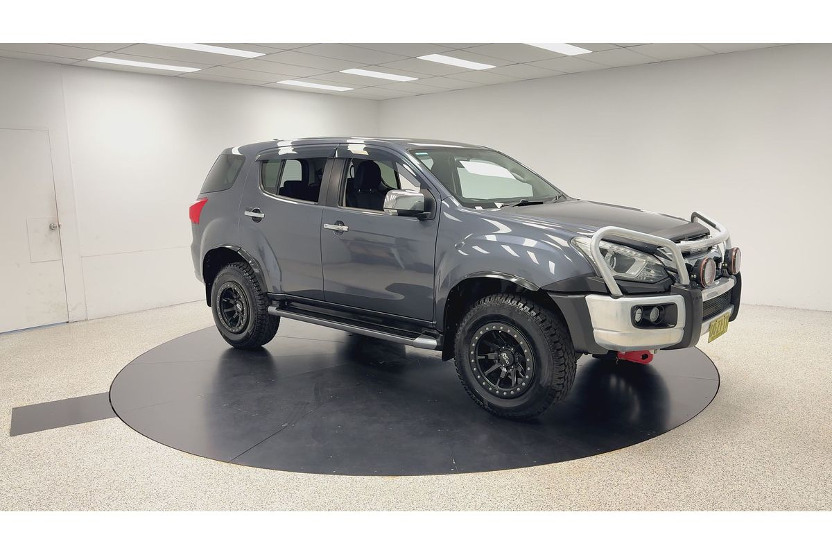 2020 Isuzu MU-X LS-U