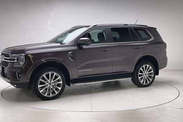 2024 Ford Everest Platinum 3.0L thumb-3