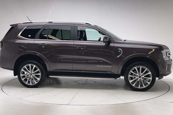 2024 Ford Everest Platinum 3.0L thumb-8