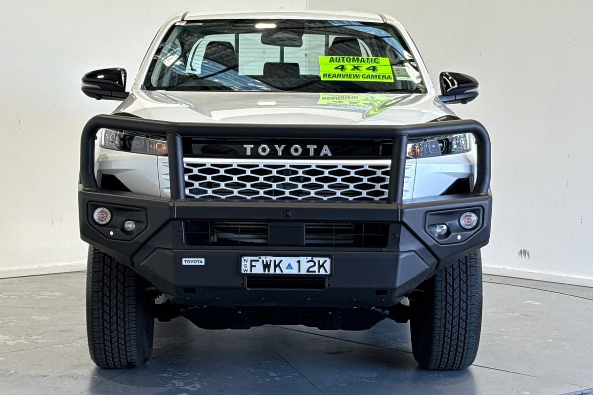 2025 Toyota Hilux SR 48V GUN227R 4X4