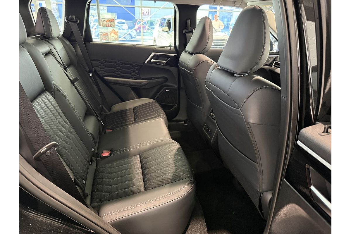 2025 Mitsubishi ZM Outlander EXCEED 2.5L CVT AWD 5ST