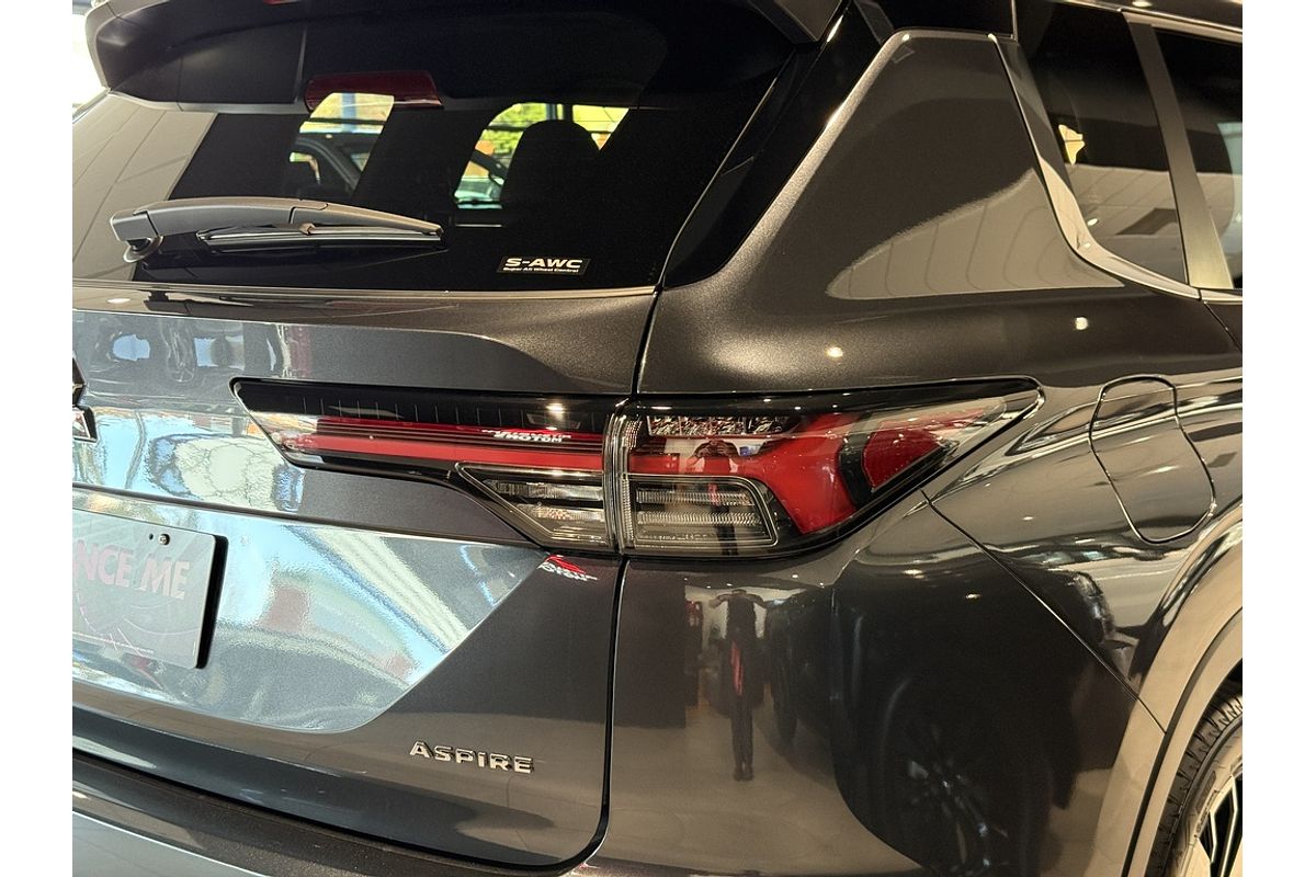 2025 Mitsubishi ZM Outlander ASPIRE 2.5L CVT 2WD 7ST