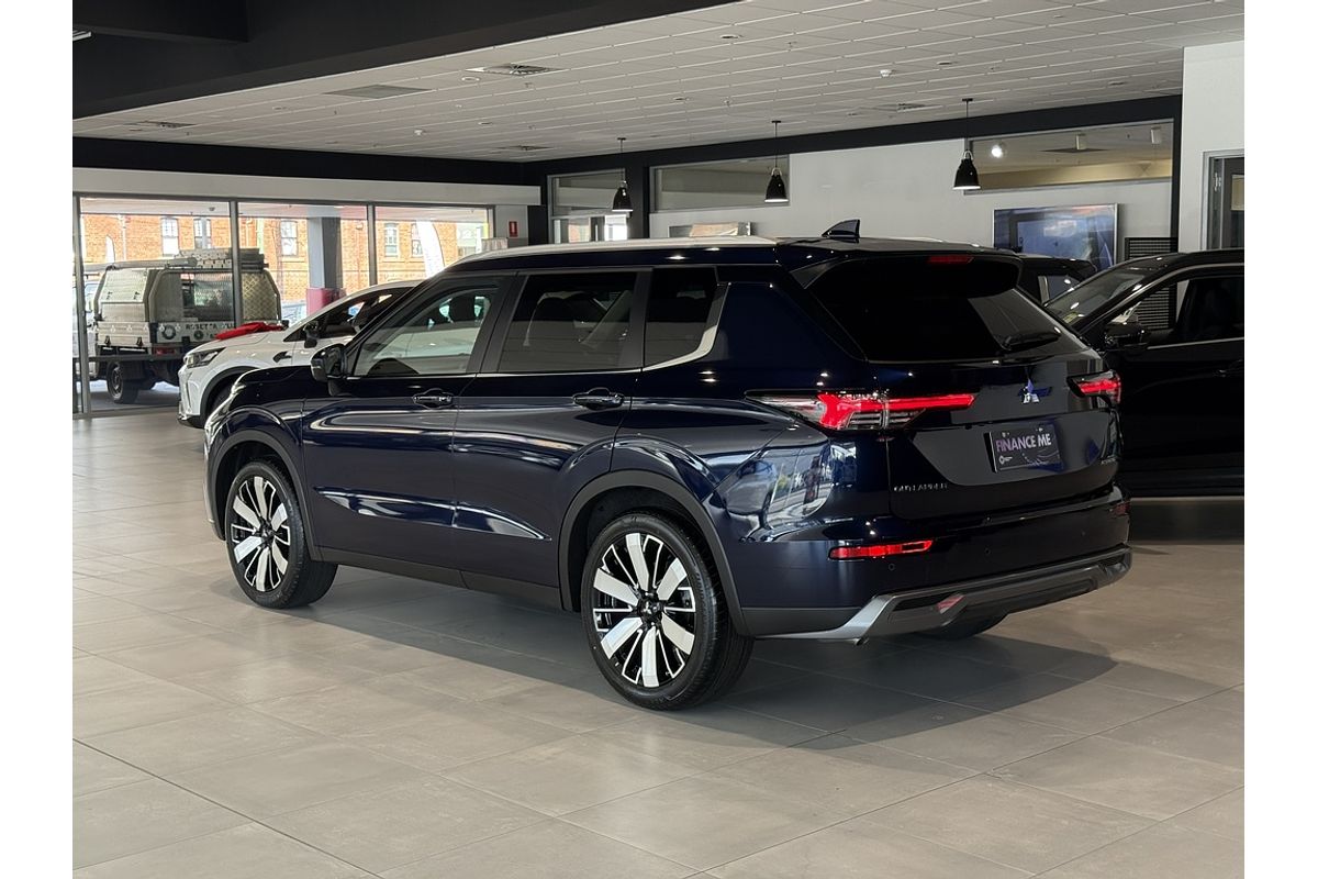 2025 Mitsubishi ZM Outlander ASPIRE 2.5L CVT AWD 7ST