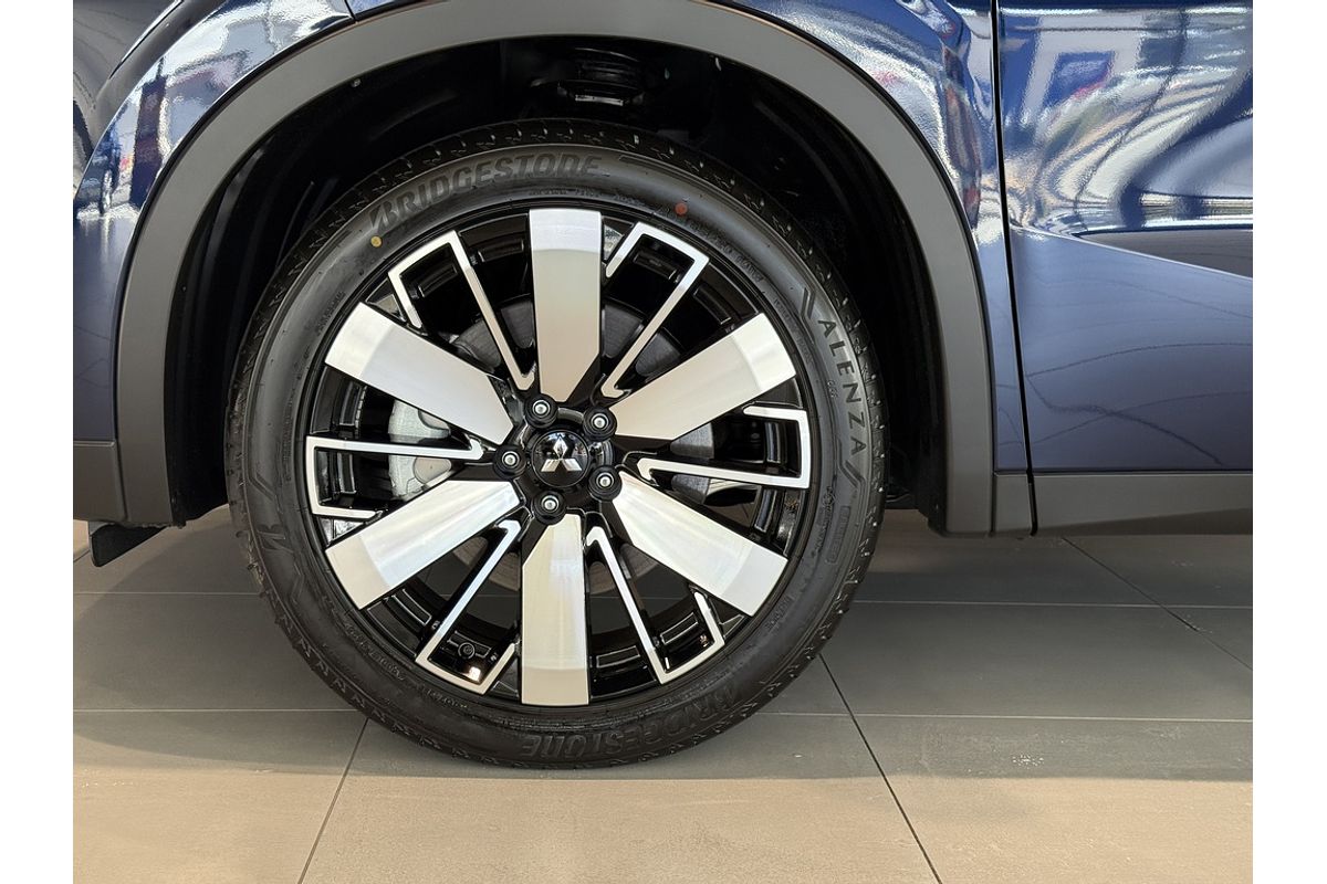 2025 Mitsubishi ZM Outlander ASPIRE 2.5L CVT AWD 7ST
