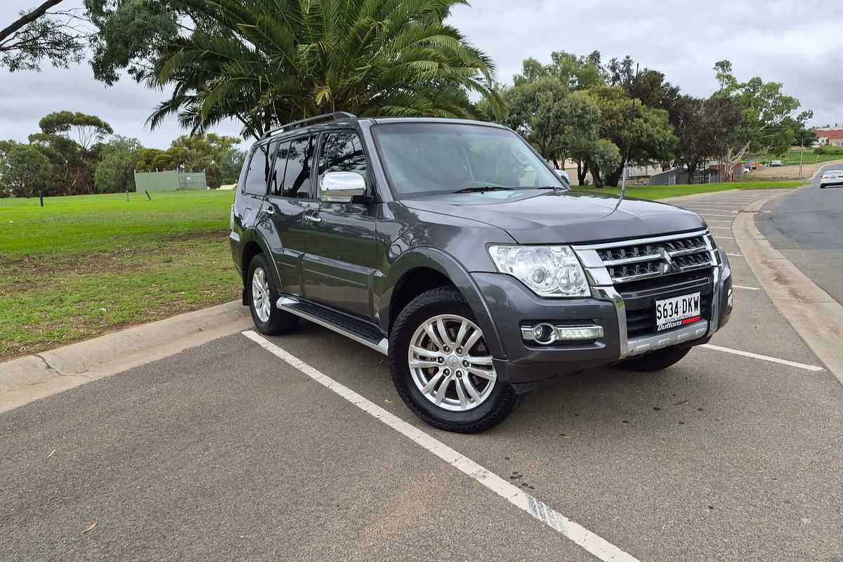 2016 Mitsubishi Pajero GLX NX