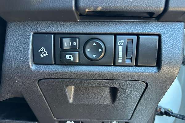 2019 Isuzu MU-X LS-U thumb-21