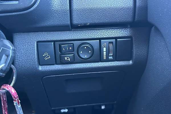 2019 Isuzu MU-X LS-U thumb-25