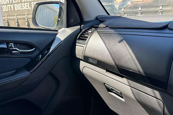 2019 Isuzu MU-X LS-U thumb-31