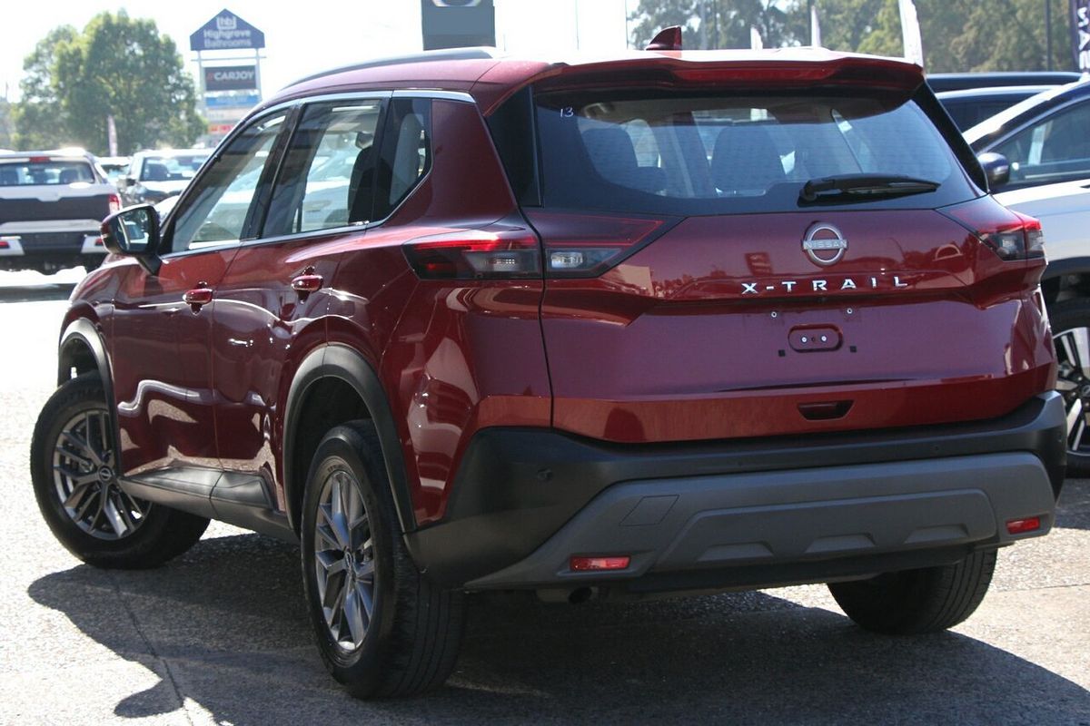 2024 Nissan X-TRAIL ST T33