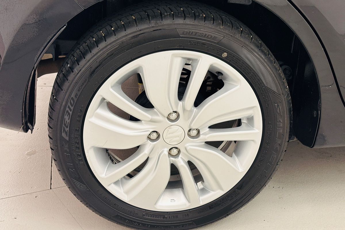 2017 SUZUKI SWIFT GL NAVIGATOR CONTINUOUS VARIABLE 5D HATCHBACK 4CYL 