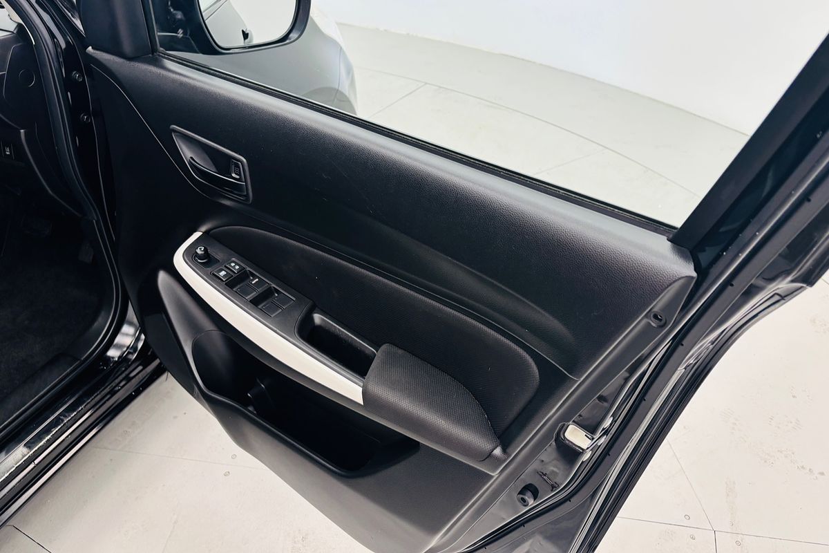 2017 SUZUKI SWIFT GL NAVIGATOR CONTINUOUS VARIABLE 5D HATCHBACK 4CYL 