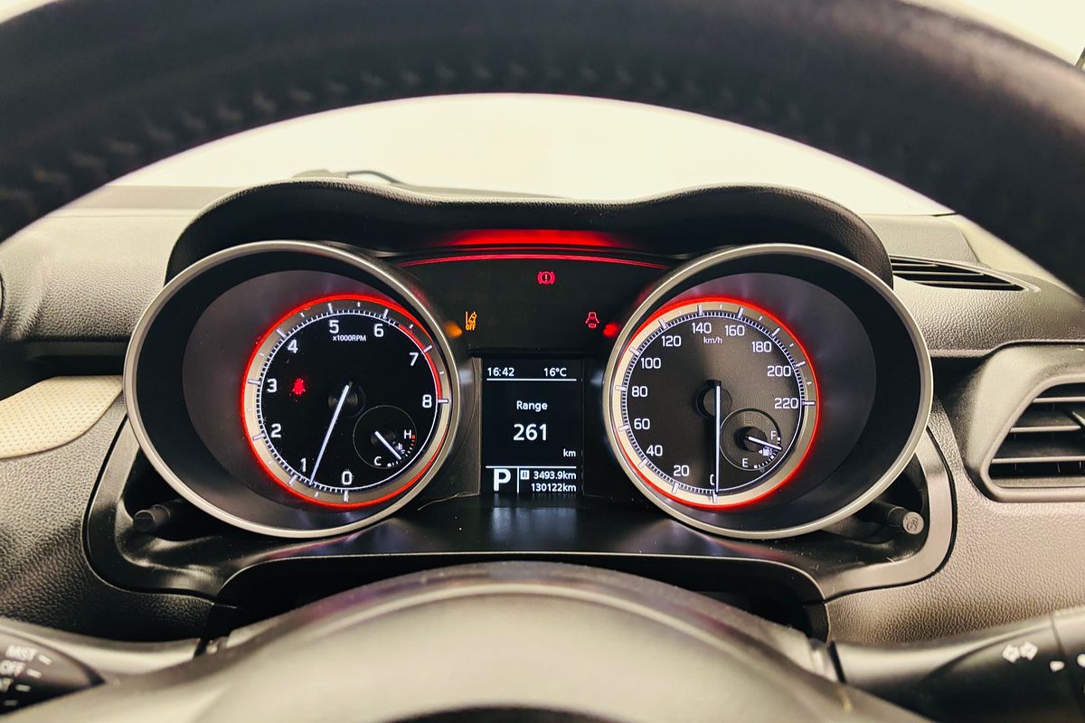 2017 SUZUKI SWIFT GL NAVIGATOR CONTINUOUS VARIABLE 5D HATCHBACK 4CYL 