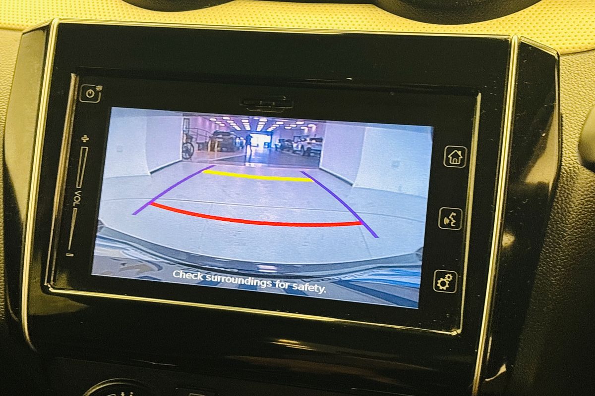 2017 SUZUKI SWIFT GL NAVIGATOR CONTINUOUS VARIABLE 5D HATCHBACK 4CYL 