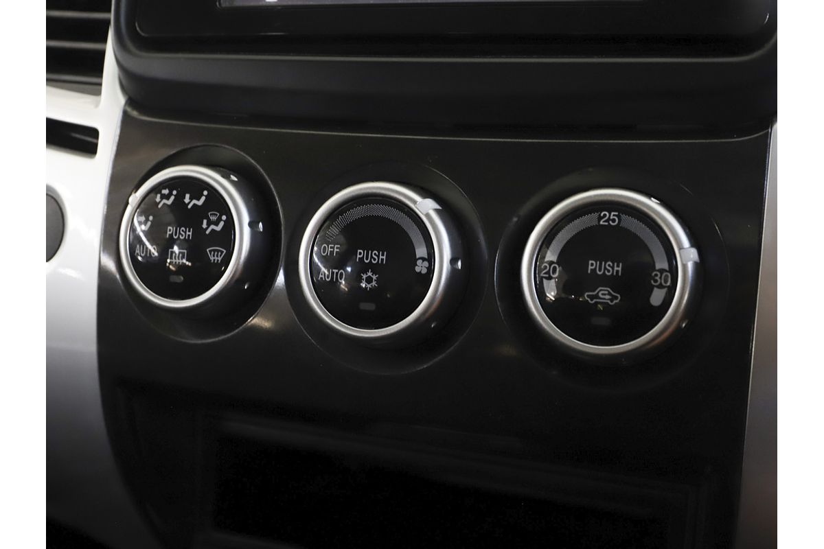 2013 Mitsubishi CHALLENGER 30th ANNIVERSARY (4x2) 5 SP AUTOMATIC 4D WAGON DT4 DIESEL