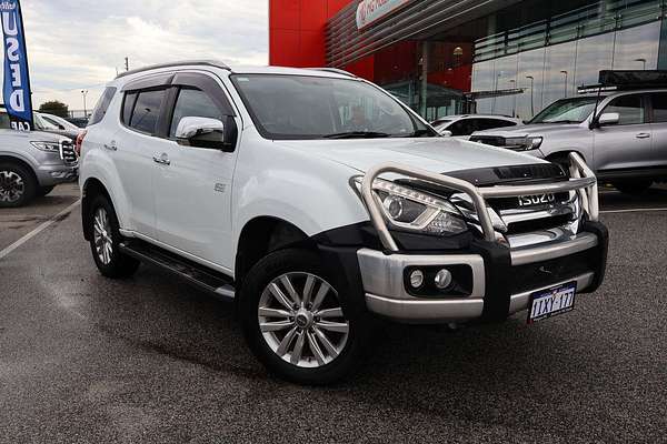 2017 Isuzu MU-X LS-T