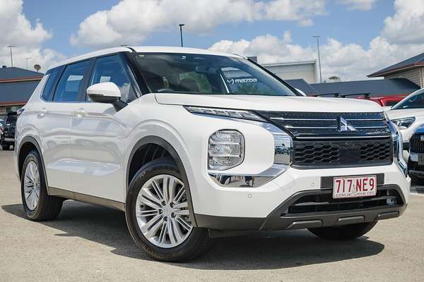 2024 Mitsubishi Outlander ES ZM