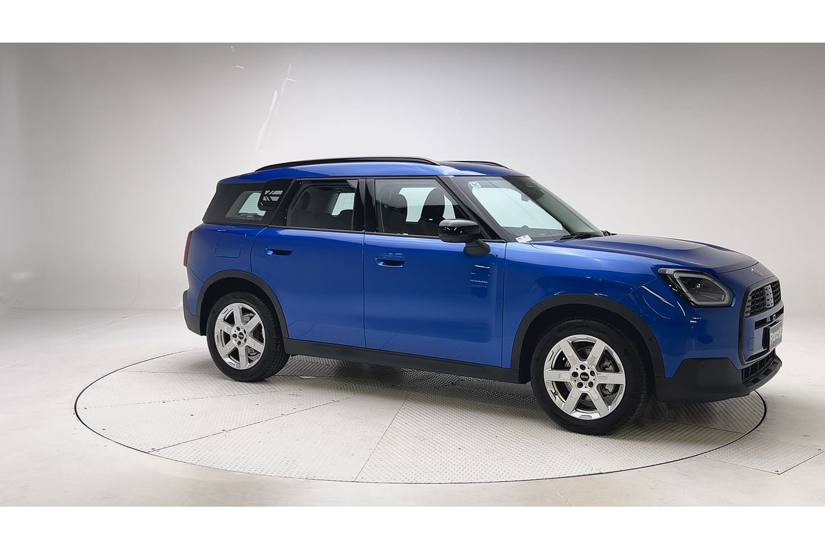 2024 MINI Countryman C Classic U25