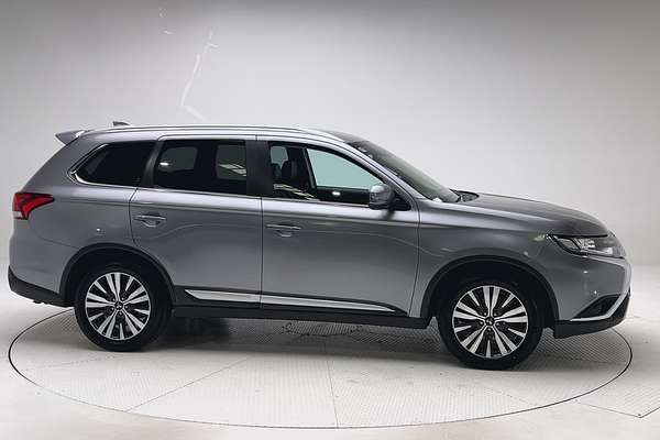 2021 Mitsubishi Outlander LS ZL thumb-8