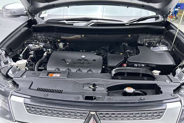 2021 Mitsubishi Outlander LS ZL thumb-10