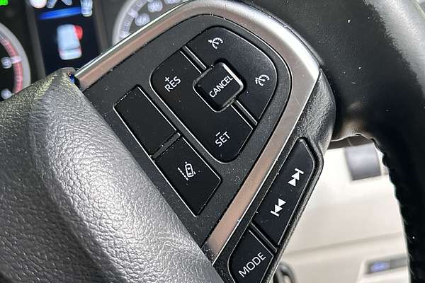 2023 Toyota Hiace GDH300R LWB thumb-17