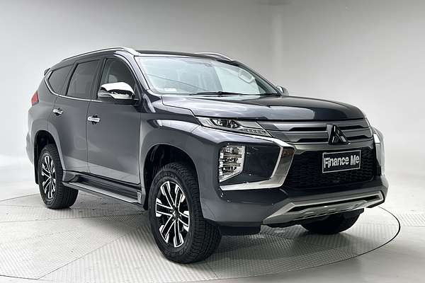 2023 Mitsubishi Pajero Sport GLS QF thumb-0