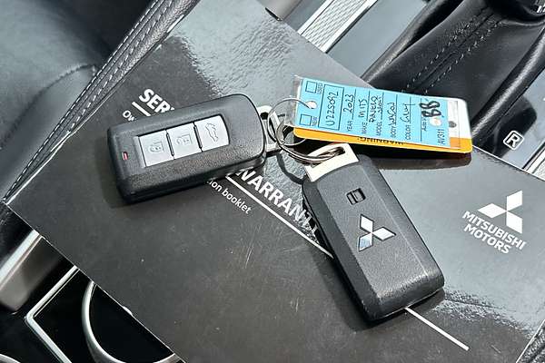 2023 Mitsubishi Pajero Sport GLS QF thumb-22