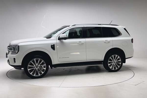 2024 Ford Everest Platinum 3.0L thumb-3