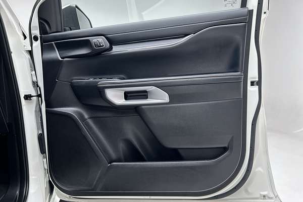 2024 Ford Everest Platinum 3.0L thumb-18