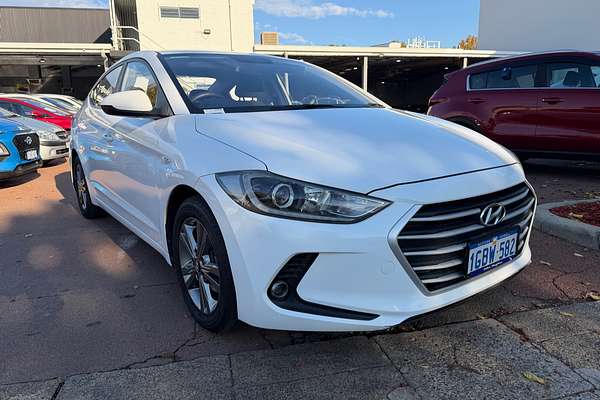 2016 Hyundai Elantra Active AD