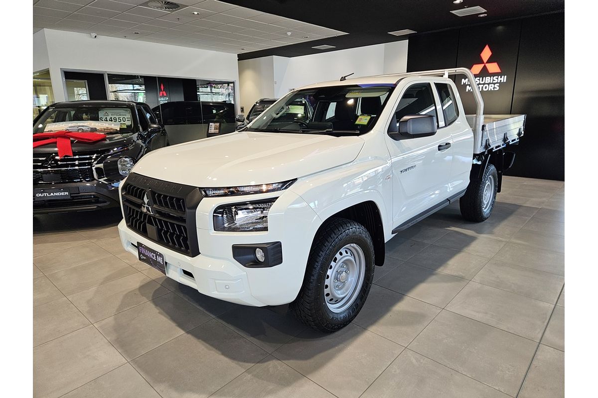 2026 Mitsubishi MV Triton GLX 2.4L D 6AT 4X4 CC CC