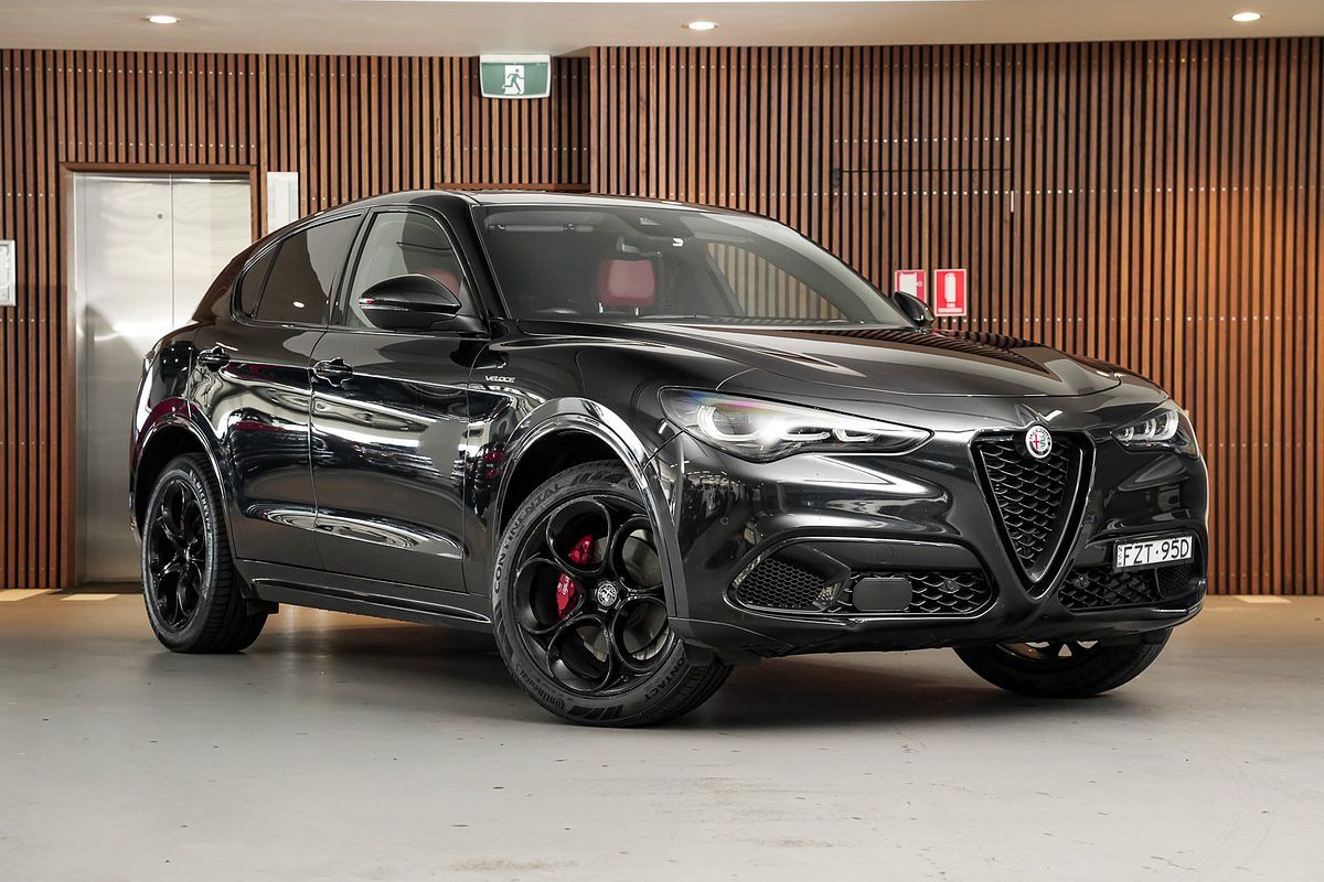 2023 Alfa Romeo Stelvio Veloce Series 4