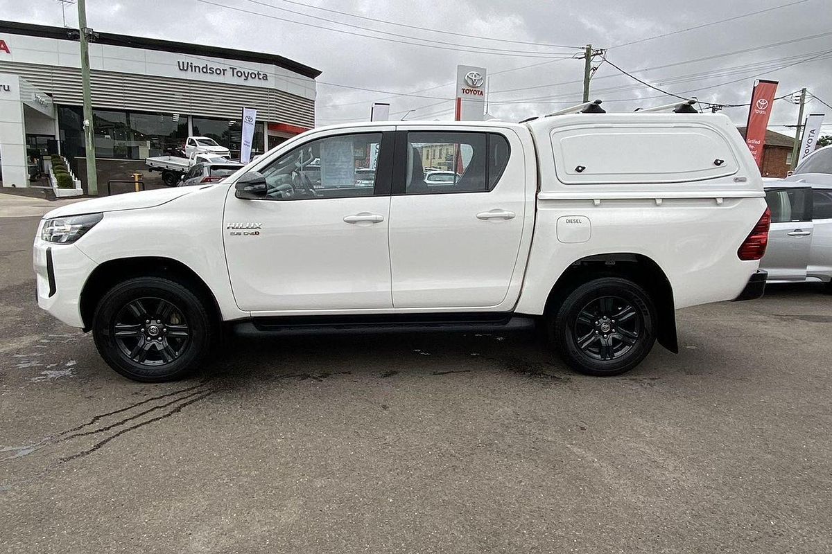 2025 Toyota Hilux SR GUN126R 4X4