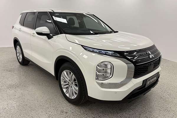 2022 Mitsubishi Outlander ES ZM