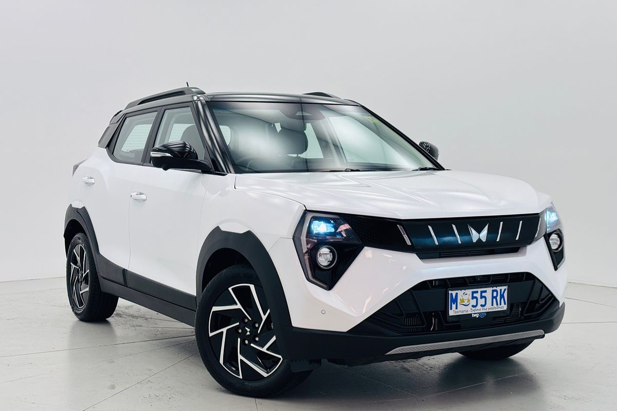2025 Mahindra XUV 3XO