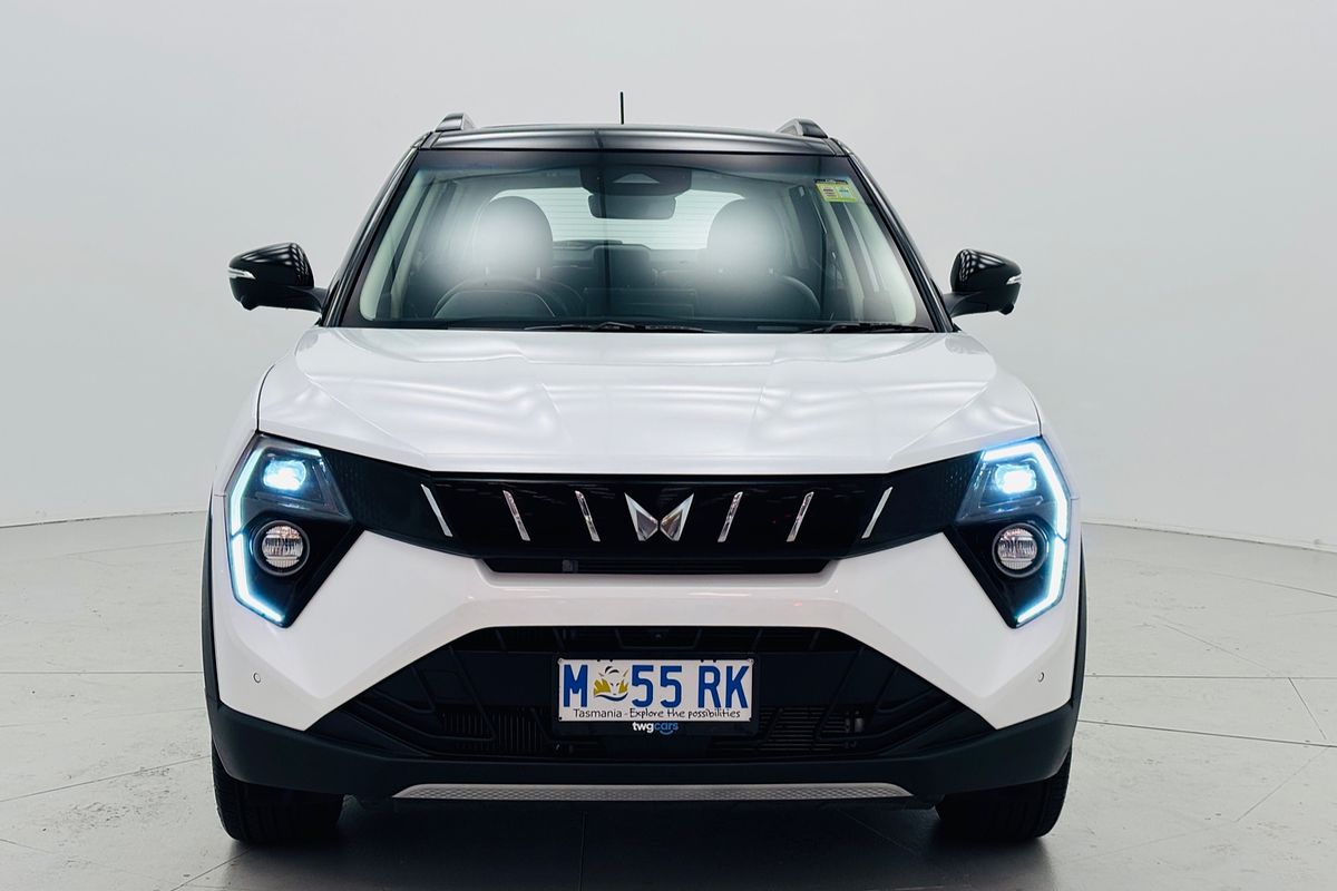 2025 Mahindra XUV 3XO