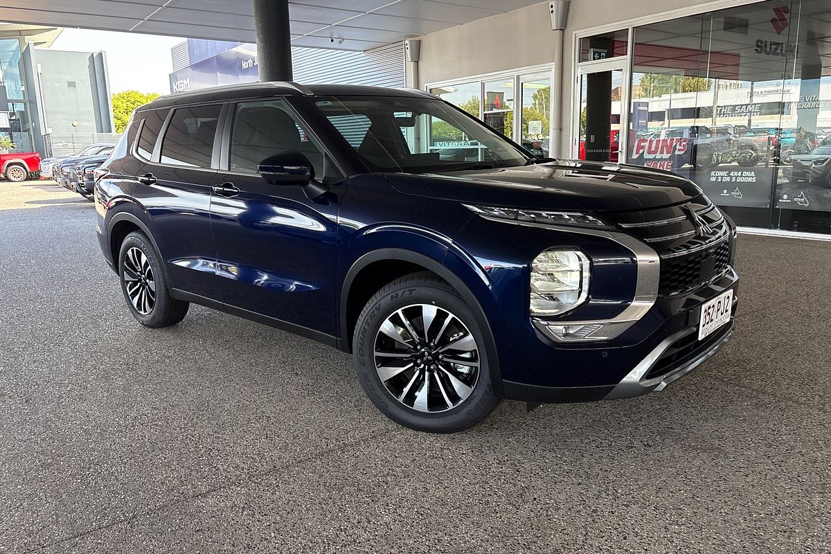 2025 Mitsubishi Outlander LS ZM