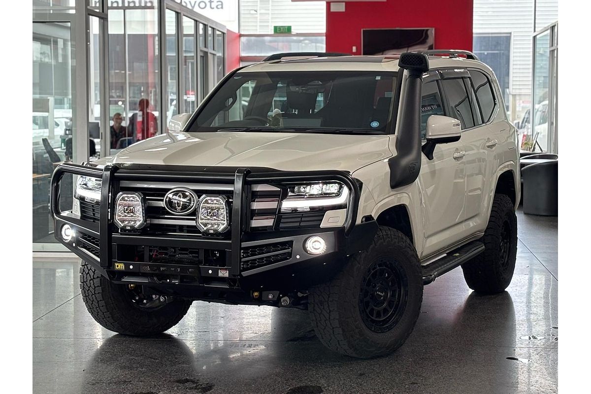 2025 Toyota Landcruiser VX FJA300R
