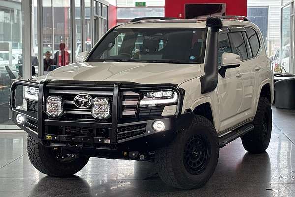 2025 Toyota Landcruiser VX FJA300R