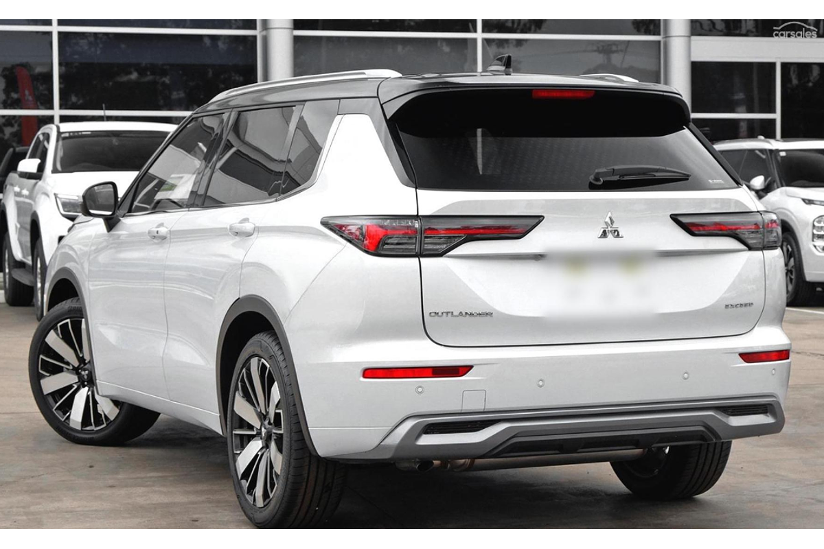 2025 Mitsubishi Outlander Exceed Tourer ZM AWD