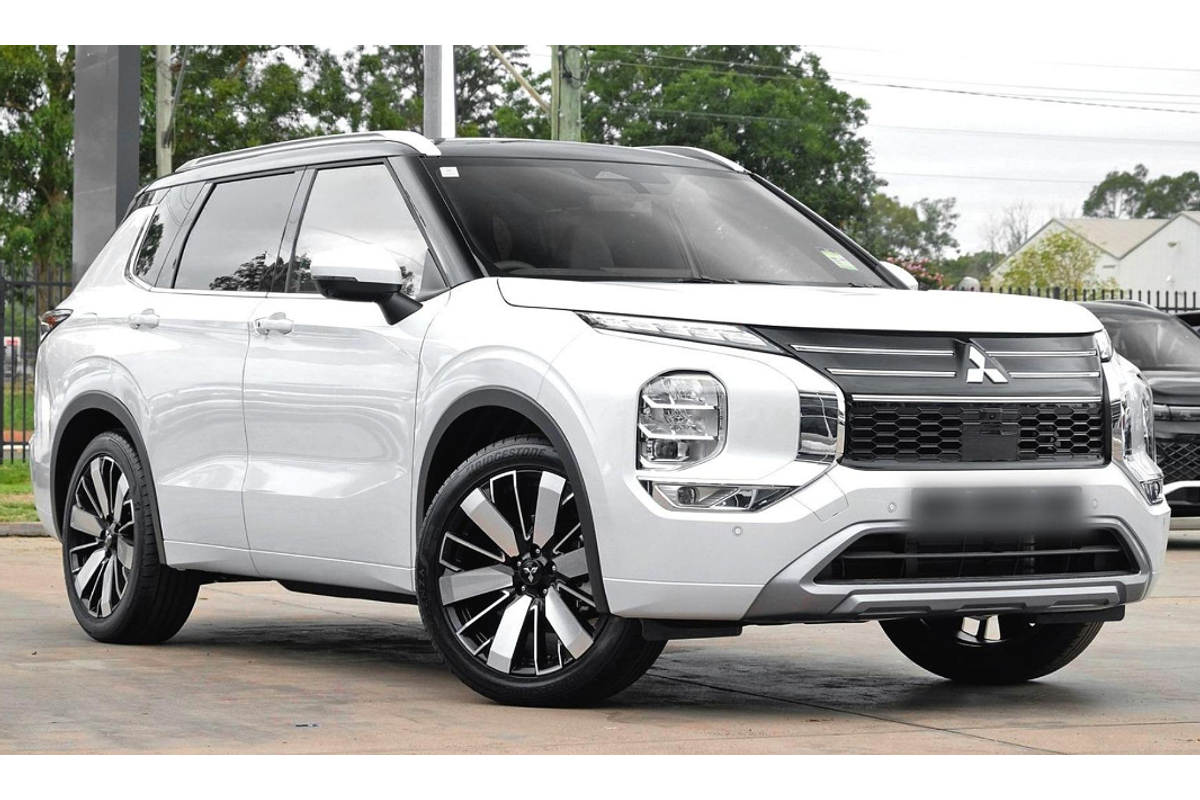 2025 Mitsubishi Outlander Exceed Tourer ZM AWD