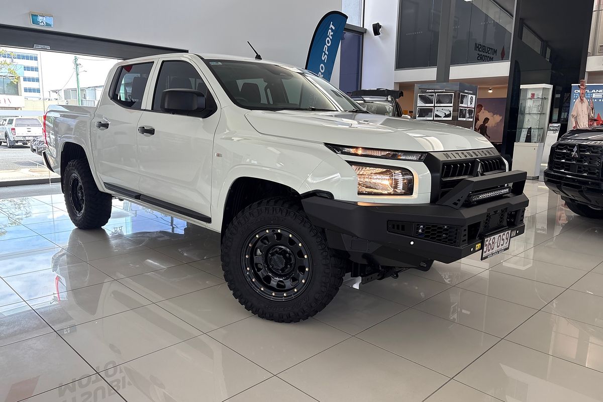 2025 Mitsubishi Triton GLX MV 4X4