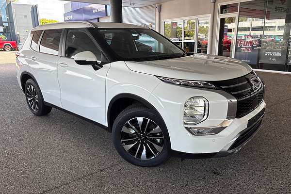 2025 Mitsubishi Outlander LS ZM